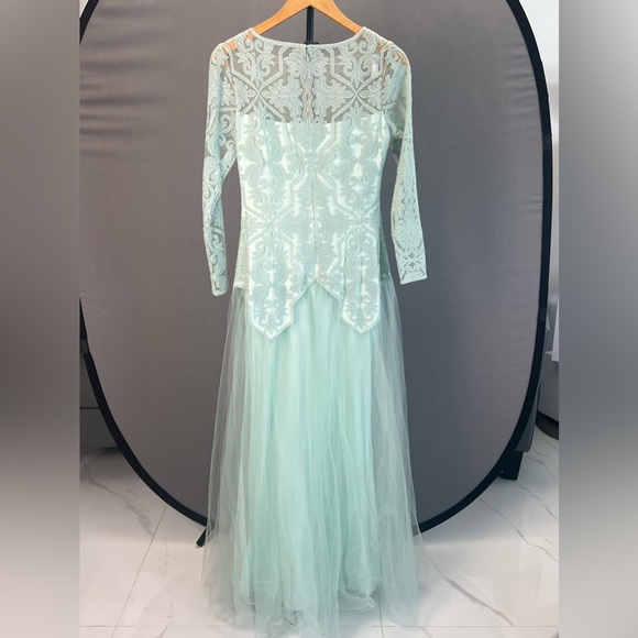 Mint Green Lace Gown. Sleeves. Tule Skirt. Maxi - Picture 2 of 2